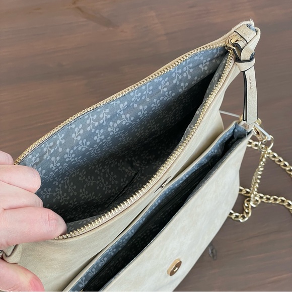 NWT Francescas Floral Embroidered Flapover Crossbody Bag w/ Gold Chainlink Strap - Picture 9 of 11